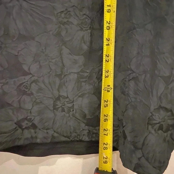 Love & Legend Floral Shirt Black Size 2X - Picture 7 of 8